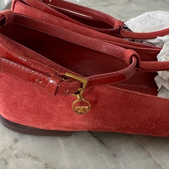 Tory Burch Aston T-Strap Flats- 8.5 - Picture 11 of 12